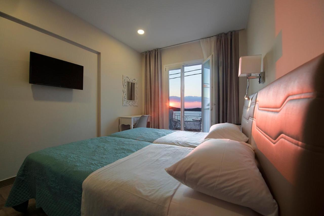 Hyperion Hotel Myrties 外观 照片