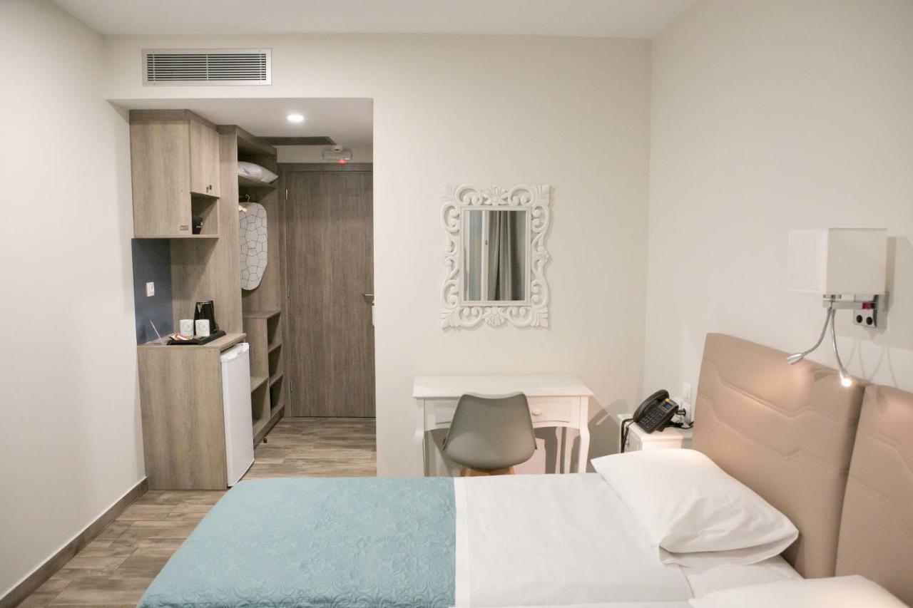 Hyperion Hotel Myrties 外观 照片